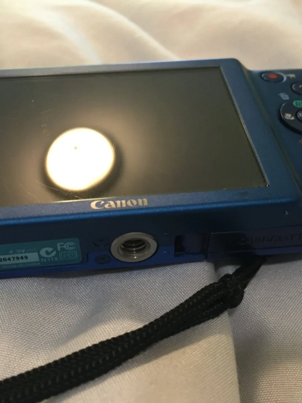 Canon PowerShot A4000IS  HD 16 MP Digital Camera 8X Optical Zoom BLUE  W/CHARGER